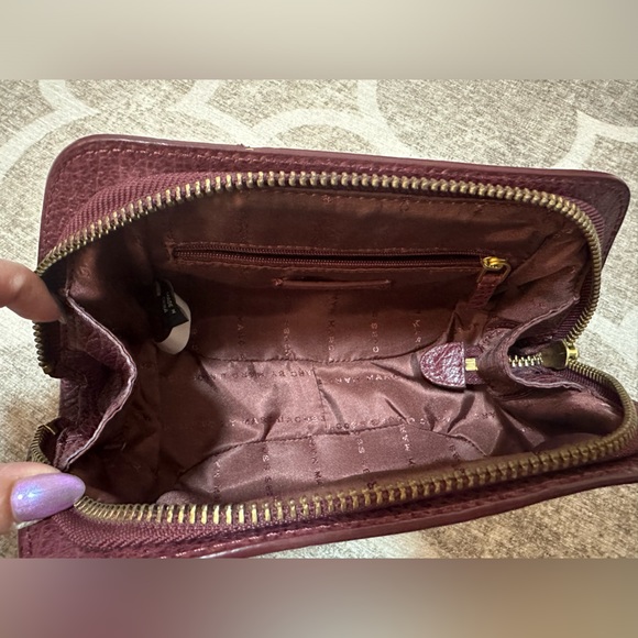 Marc By Marc Jacobs clutch in burgundy, LIKE NEW - Picture 2 of 7
